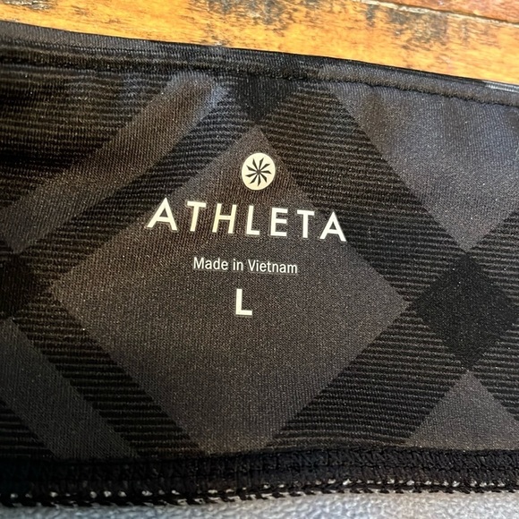 Athleta fleece lined skirt, size large - Picture 3 of 6